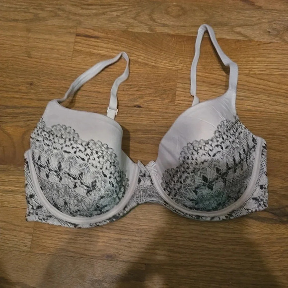 Victoria Secret Body by Victoria Lined Demi 34DD - Picture 1 of 2